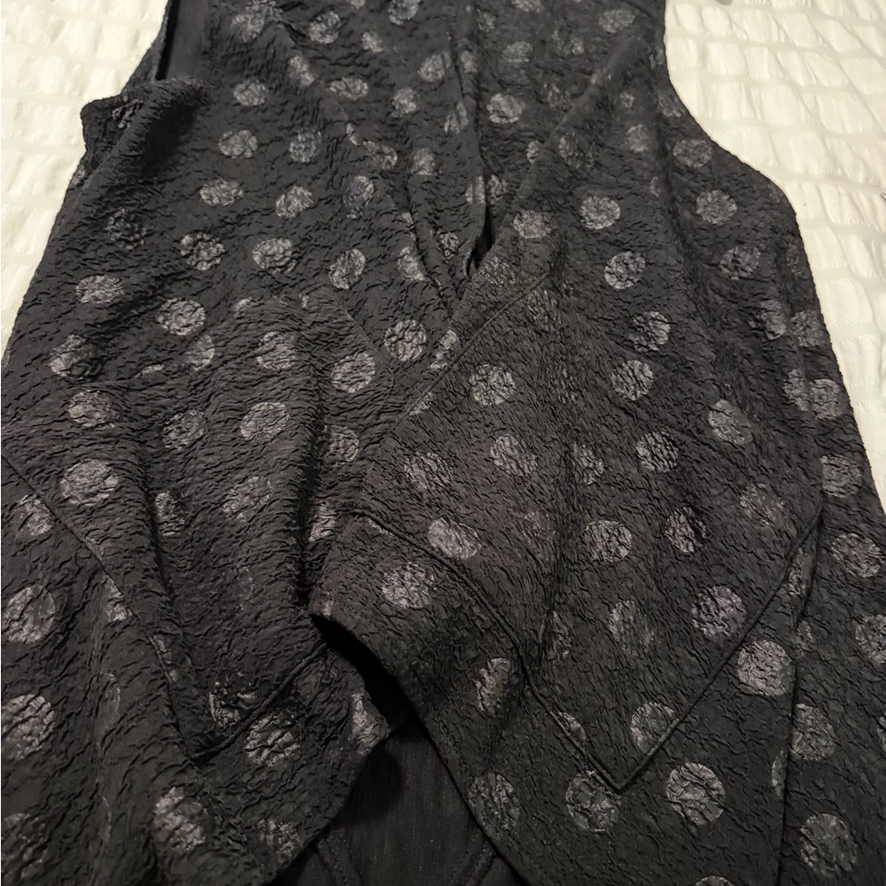 Textured Black Polka Dot Sleeveless Camisole
